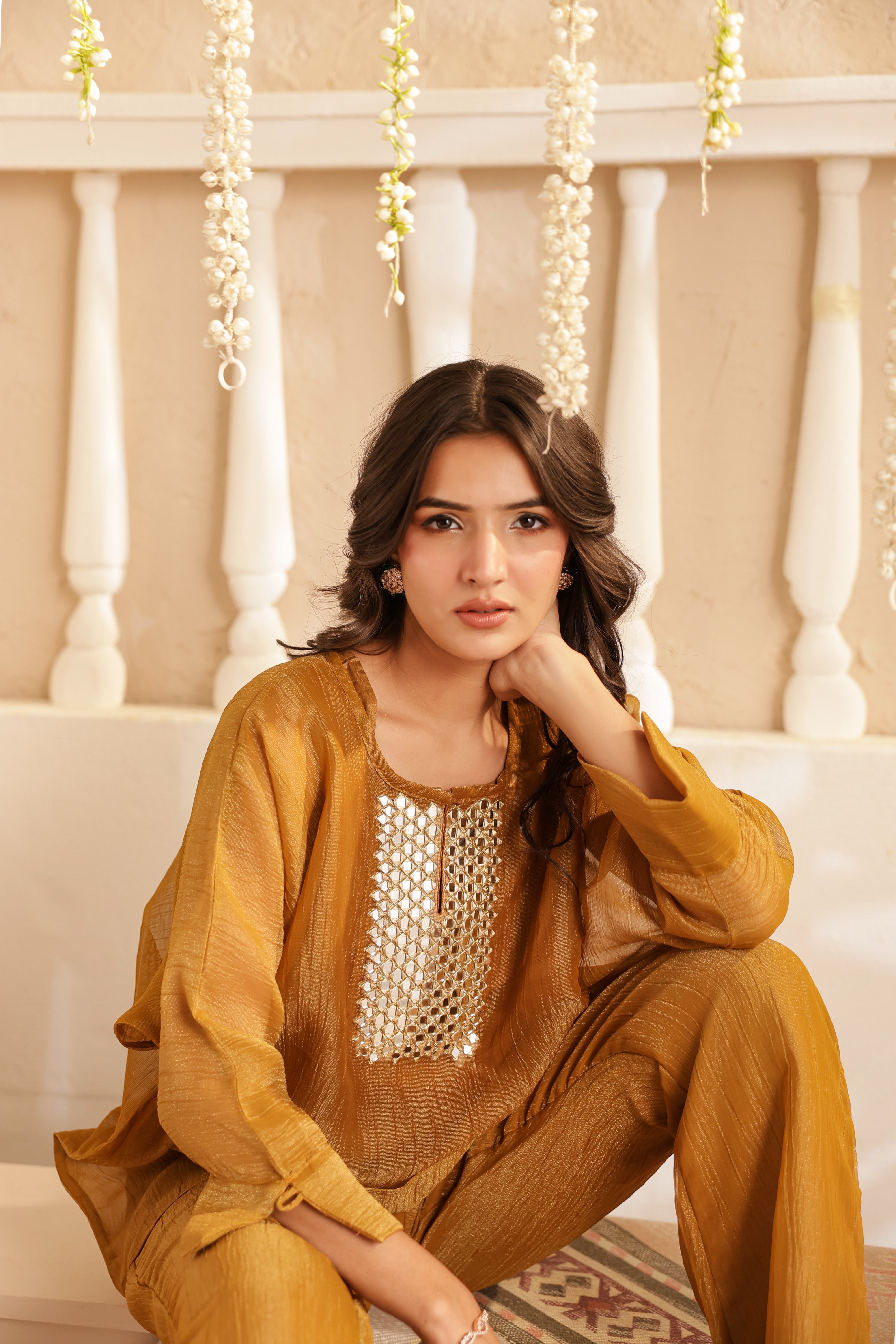 Mirror Muse Gold